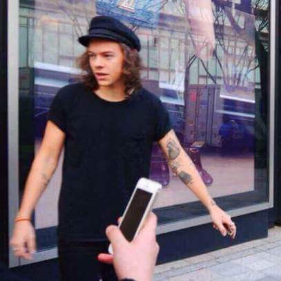HAR0LDPICS's tweet photo. @HarryArgentina #MTVHottest Harry Styles https://t.co/yTZTLGCSma