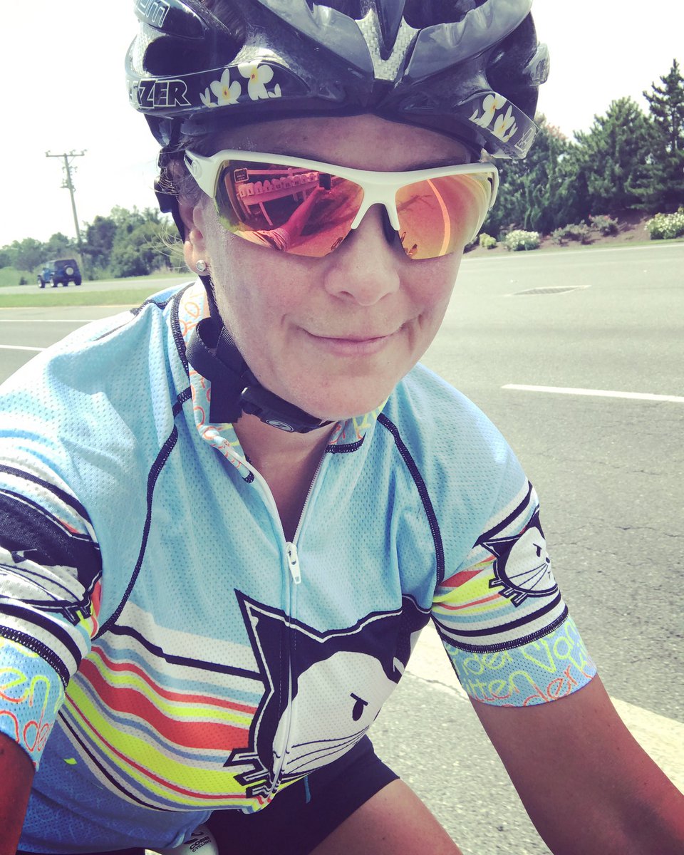 gelso_36's tweet photo. #sundayfunday #summertraining #vanderkittenvip 60+ miglia stamattina per vedere i girasoli π»π΄π» https://t.co/KaLyCQHXGV