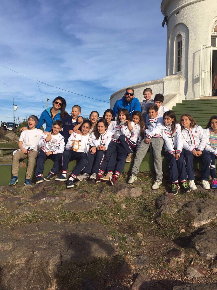 BiguaOnline's tweet photo. Mientras @santisaintt @ineremer y 
@bochamelconian 🏊🏼 en 🇭🇺... 
🔵🔴🏆 Campeón federal c 06/07
Mejor 🏊🏼‍♀️ J. Moraes
Mejor 🏊🏼 J.I. SaintUpery https://t.co/p0r0Xn8AIb