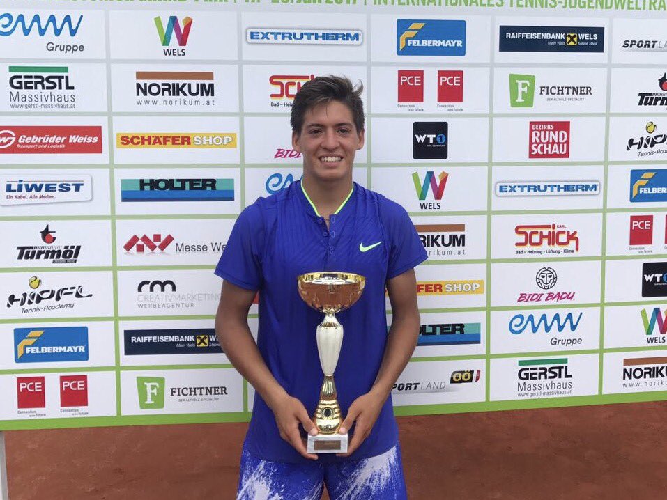 AATenis's tweet photo. 💪🏻 ¡Vamos, @Seba_baez7 🇦🇷! Venció a Hugo Gaston 🇫🇷 4-6, 6-3 y 7-6 (5), y se consagró campeón del G1 de Wels, en Austria 🇦🇹. #VamosArgentina https://t.co/s9pRFV57xi