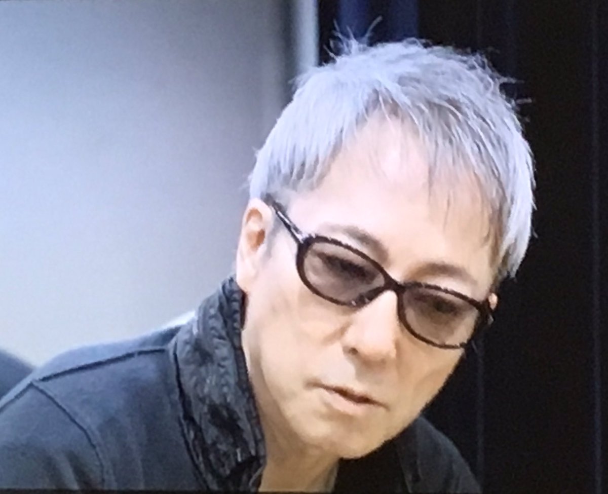 やう 貴方のお側にポビドンヨード A Twitter 五木寛之ばりの髪型から短髪になってサッパリした佐野元春 とってもクール