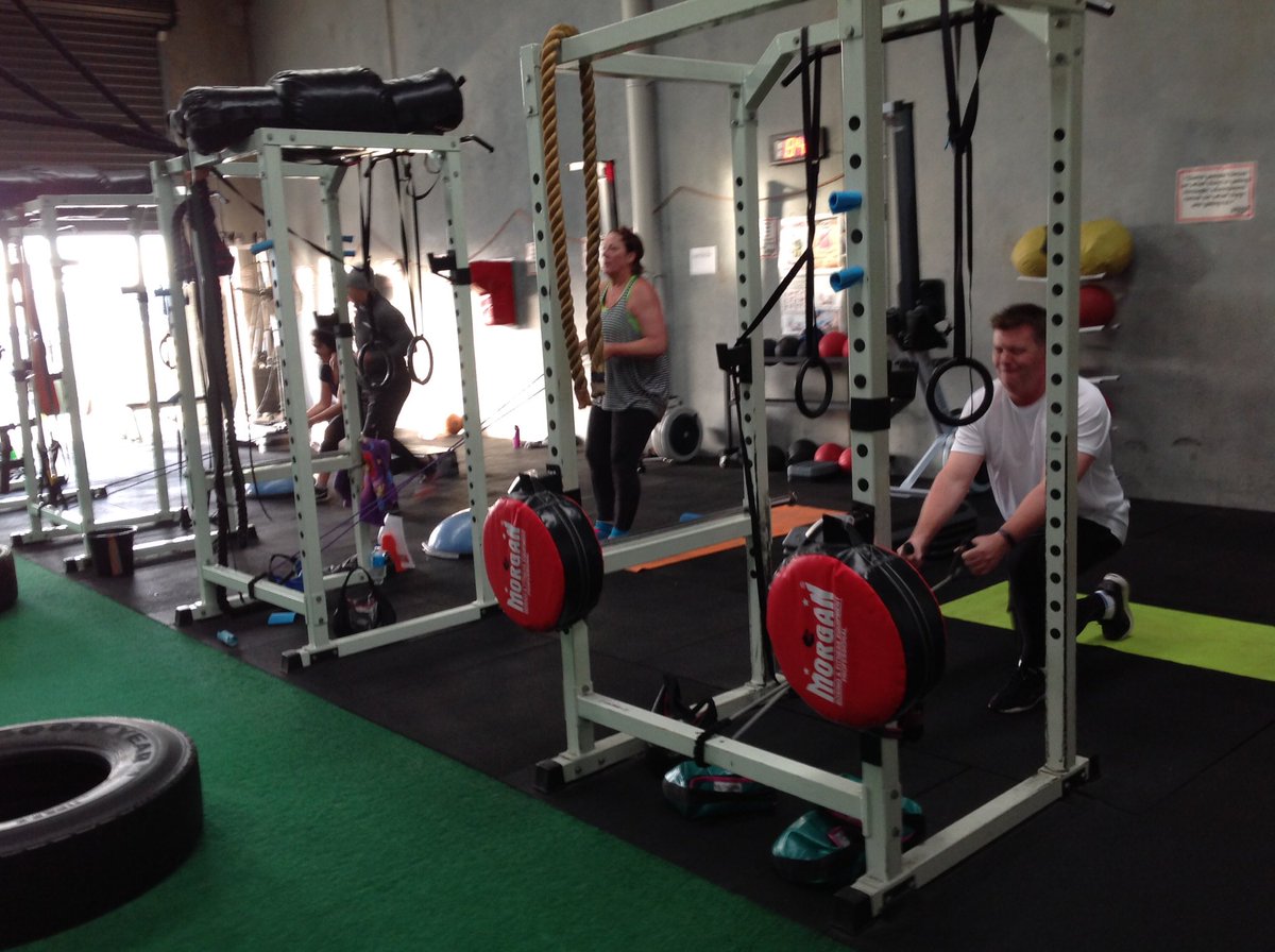 BuddyUpStyleFit's tweet photo. Our Inaugural Life Style Management Group doing body weight activities 💪🏼🤛🏼👏🏼 Great Work team 1 @insyncfit @abews27 @BuddyUpStyleFit https://t.co/3jpfFHU2vF