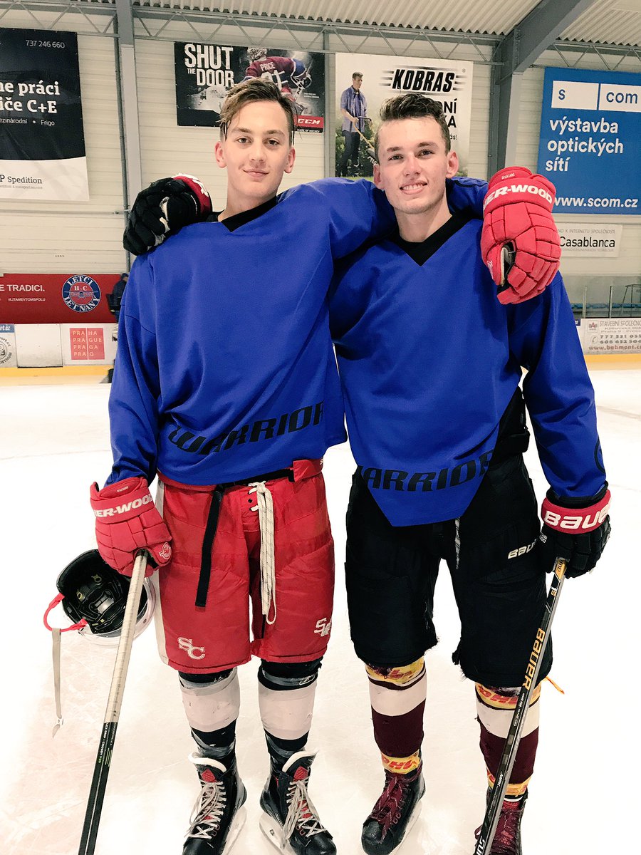 Good to see the boiiiis again #praha #dhl