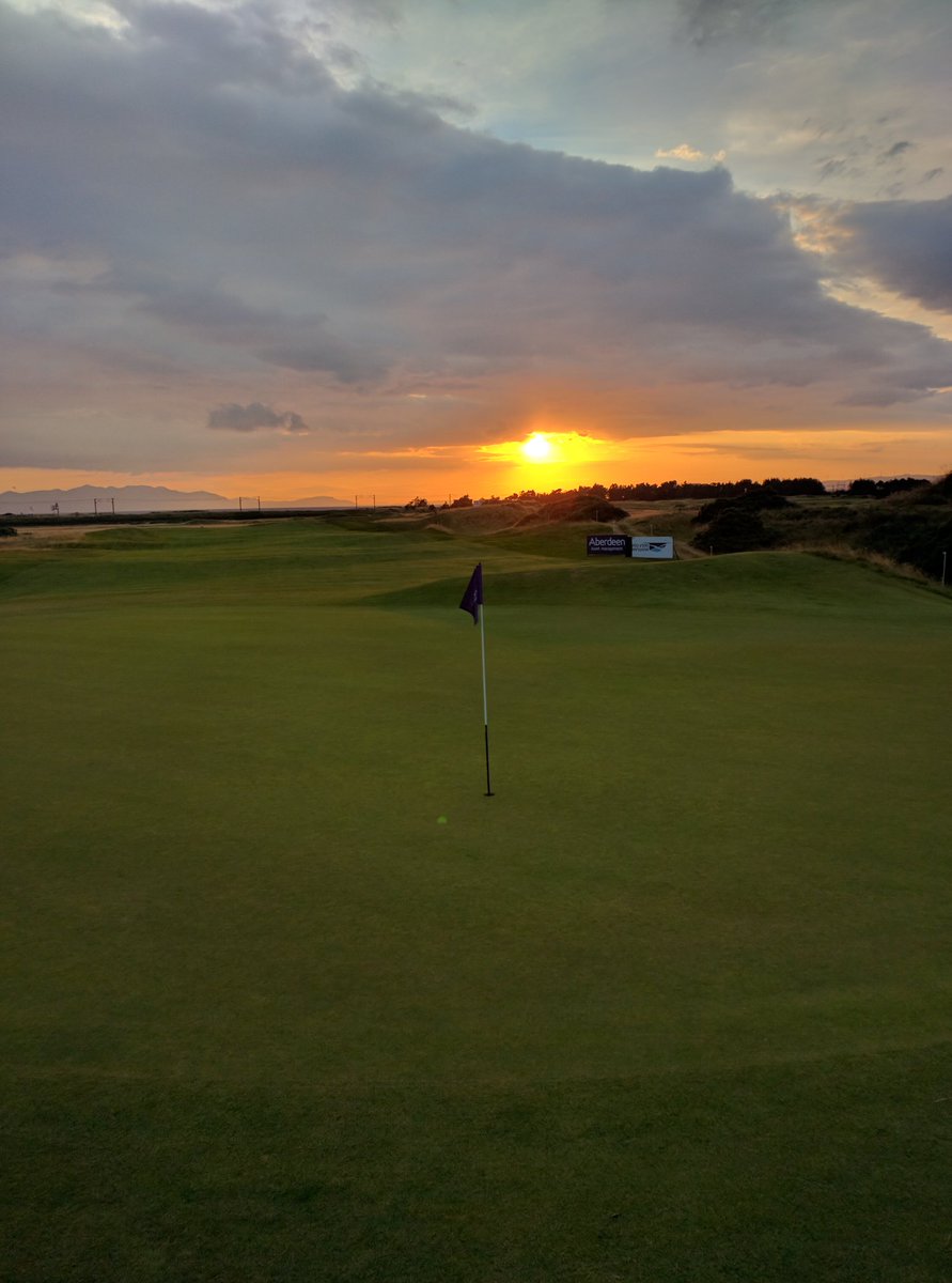 CrawfordThecraw's tweet photo. #Dundonald 

Links golf at it's best. https://t.co/2IG2zqnyld