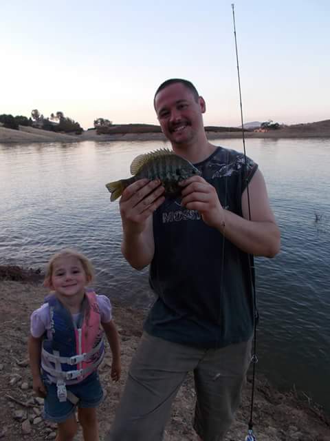 Jessverdugo's tweet photo. Fishing for pan fish using st. Croix rods. https://t.co/O31X1EIoCD