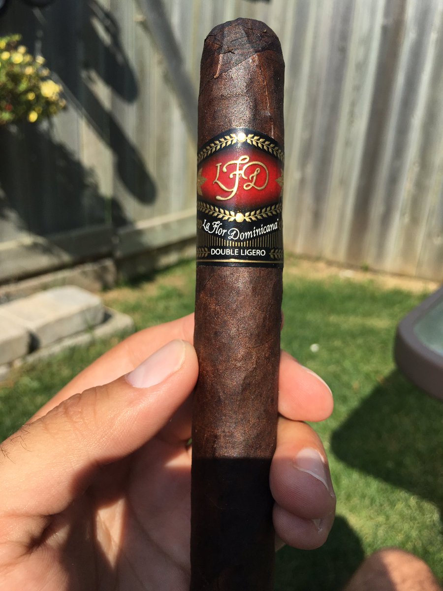 L_A_W_rence's tweet photo. Smoking the big bad double ligero LFD if I don't tweet in 2 hours, send help I may not make it #Pray4Kevin https://t.co/6YfRrMPxsV