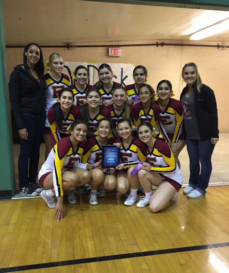 EsperanzaAztecs's tweet photo. Rest In Peace to our beloved cheer coach, Tracy Brooks. ❤️💛❤️💛 https://t.co/vSg1xUp47x