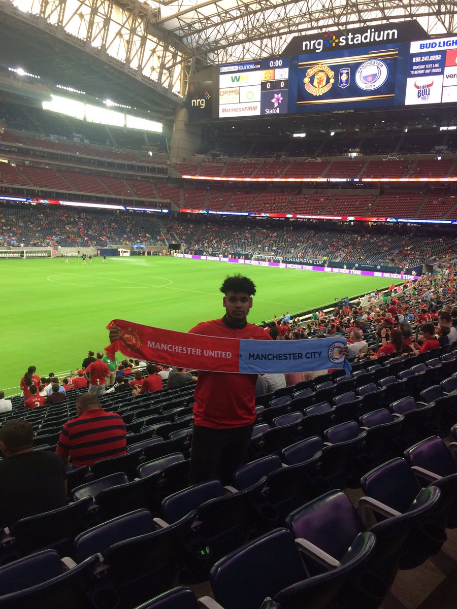JustCallM3Luigi's tweet photo. Best day of my life!!! #ManchesterUnited #Manchesterderby #iamared https://t.co/ksc2Epb6ua