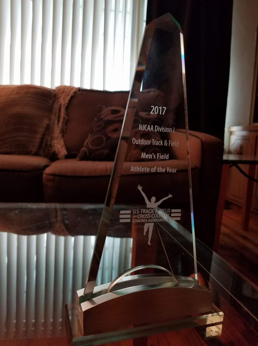 Spillan_66's tweet photo. Congrats to @dat_boii_rick I k or how much and how hard you worked for this and you deserve it! #UTVOLUNTEER https://t.co/UNVXhrSJFn