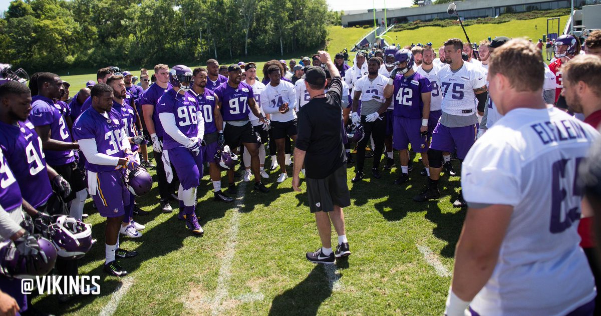 The #Vikings currently have 89 guys on the roster as rookies report to camp today.  📰: mnvkn.gs/pPlZNH https://t.co/o3y4qrZHef