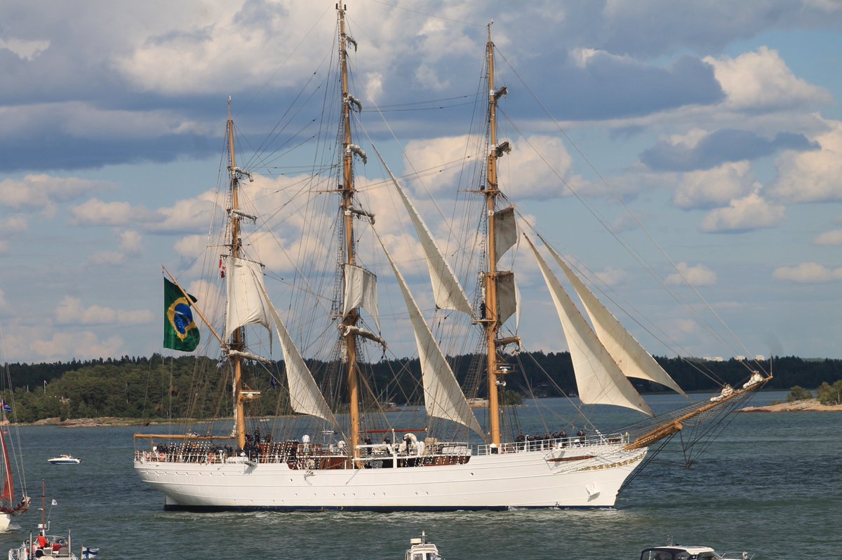 joni_lindeman's tweet photo. #paradeofsails #CisneBranco
#tallshipsturku #TSR2017 #Turku #Airisto https://t.co/gKhGRaWIlI