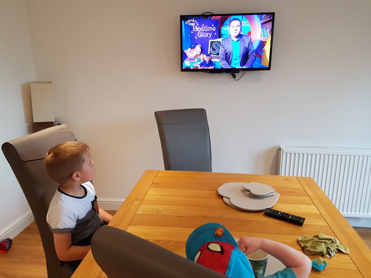 m2xly's tweet photo. @davidwalliams Henry obsessed because it's David from Britain's got talent. Haha. #CatchingFlys #DavidWalliams https://t.co/kQqrc9mvT1