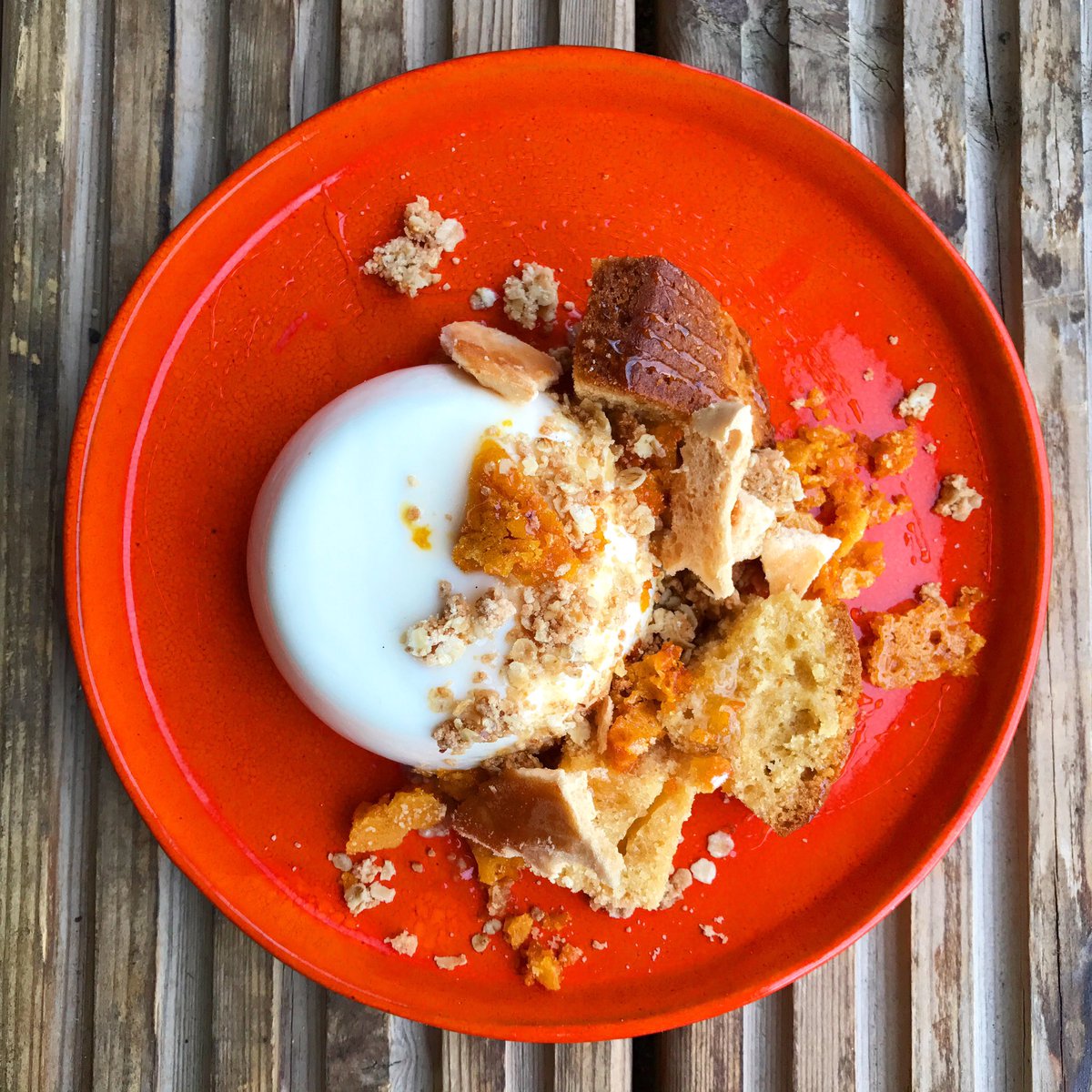 Last of our trio 🍯 Milk and Honey 🍯 dessert...thats right, a DESSERT by <a href="/foodbyalison/">Alison O'Reilly</a>! Panna cotta, honey cake, honeycomb and oat crumble
