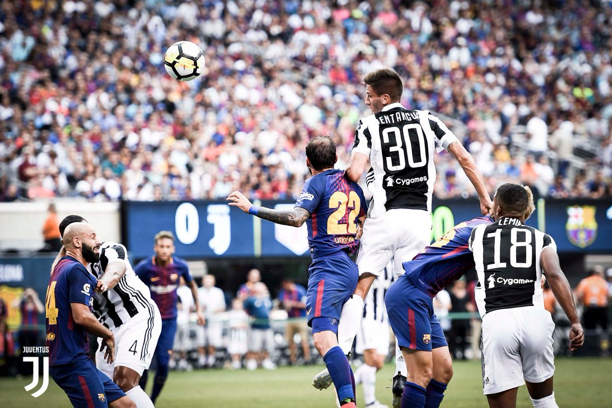 juventusfc's tweet photo. La "Prima" con @Cygames_PR 📷📷📷📷 https://t.co/w20r7Smvbv