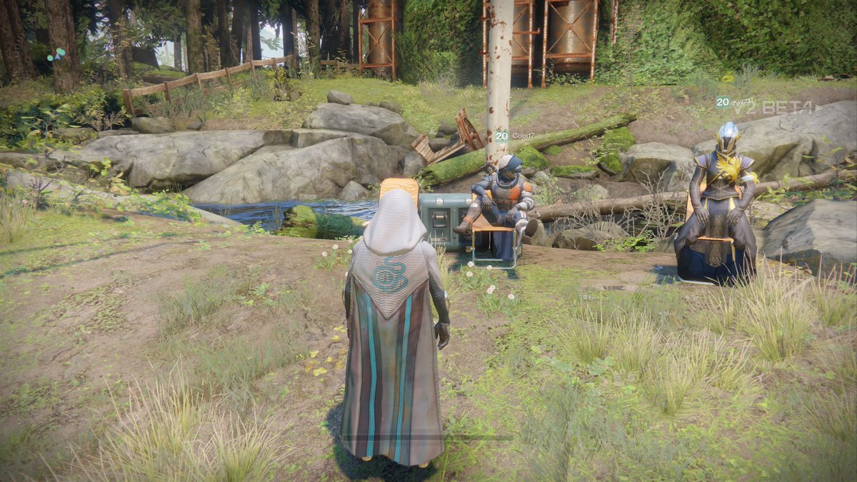 LaraCroftLovers's tweet photo. Ils le regardent ... Mdrrrrrrrr #betadestiny2 #DestinyTheGame #destiny #PS4share https://t.co/P9AOhvI97d