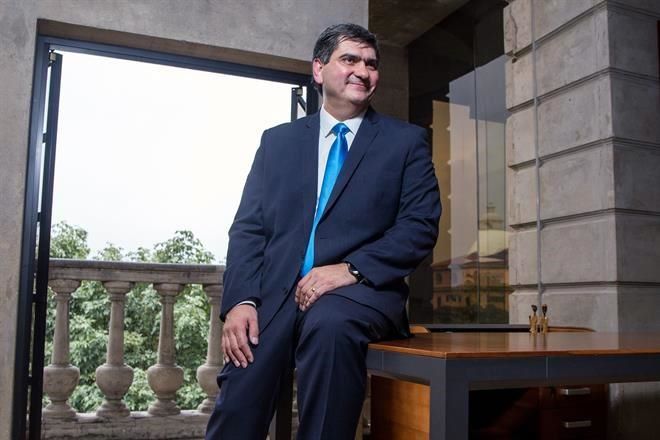 🔄 Conoce a <a href="/david_garza/">David Garza Salazar</a>, el nuevo Rector del <a href="/TecdeMonterrey/">Tecnológico de Monterrey</a>. ¡Click! bit.ly/DavidGarza