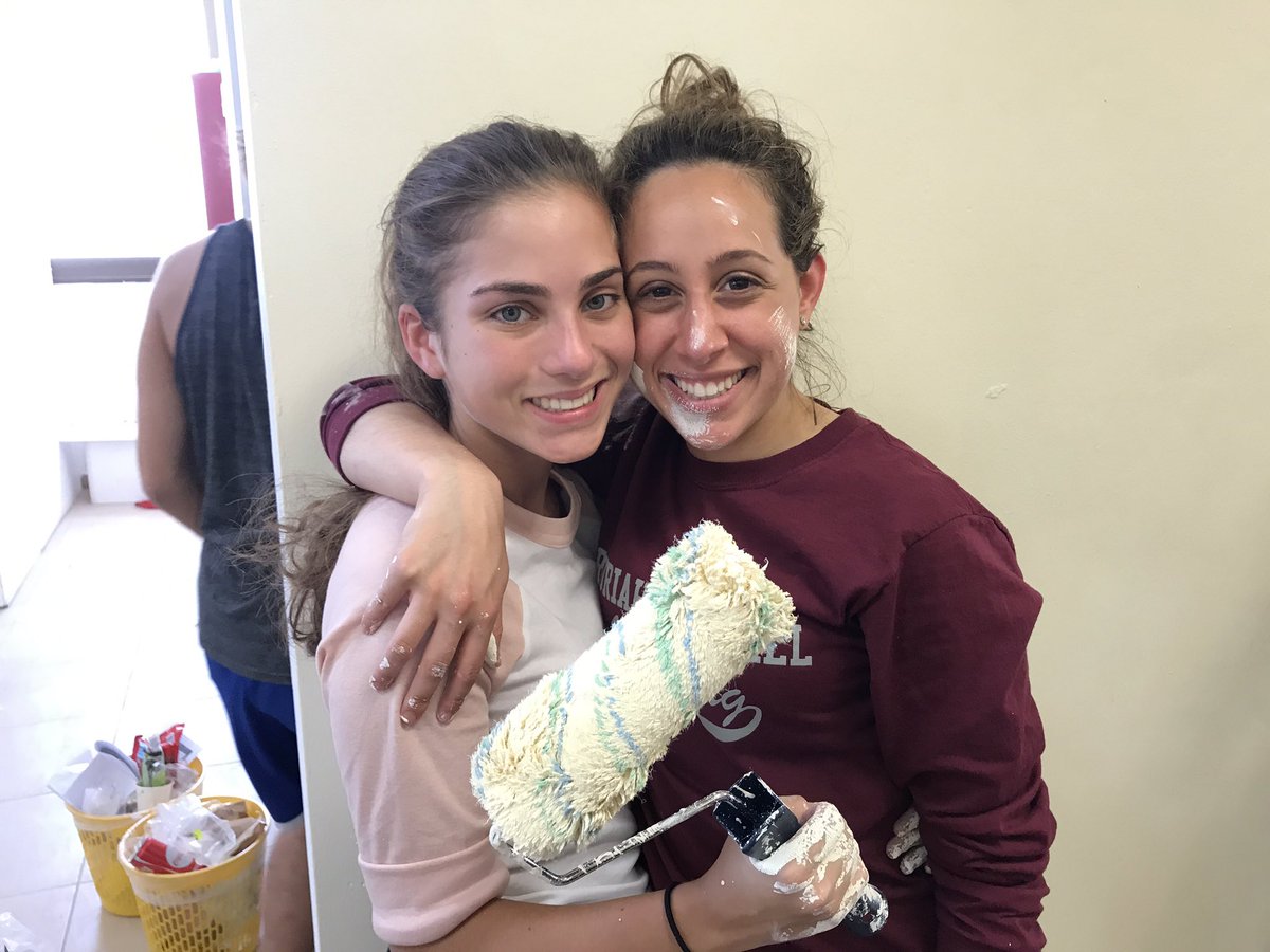 NCSYMichlelet's tweet photo. Great chessed trip today, painting a youth center and a gan! #ncsymichlelet #bestsummerever #chessedday https://t.co/Cn814NV5xz