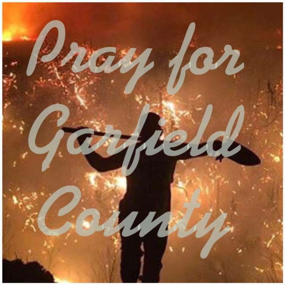 lawndane's tweet photo. Can someone explain why the @USNationalGuard hasn't been sent to the #Montana fires? #sendhelp    #over200000acres @GovernorBullock @POTUS https://t.co/gkIcwXyKnR