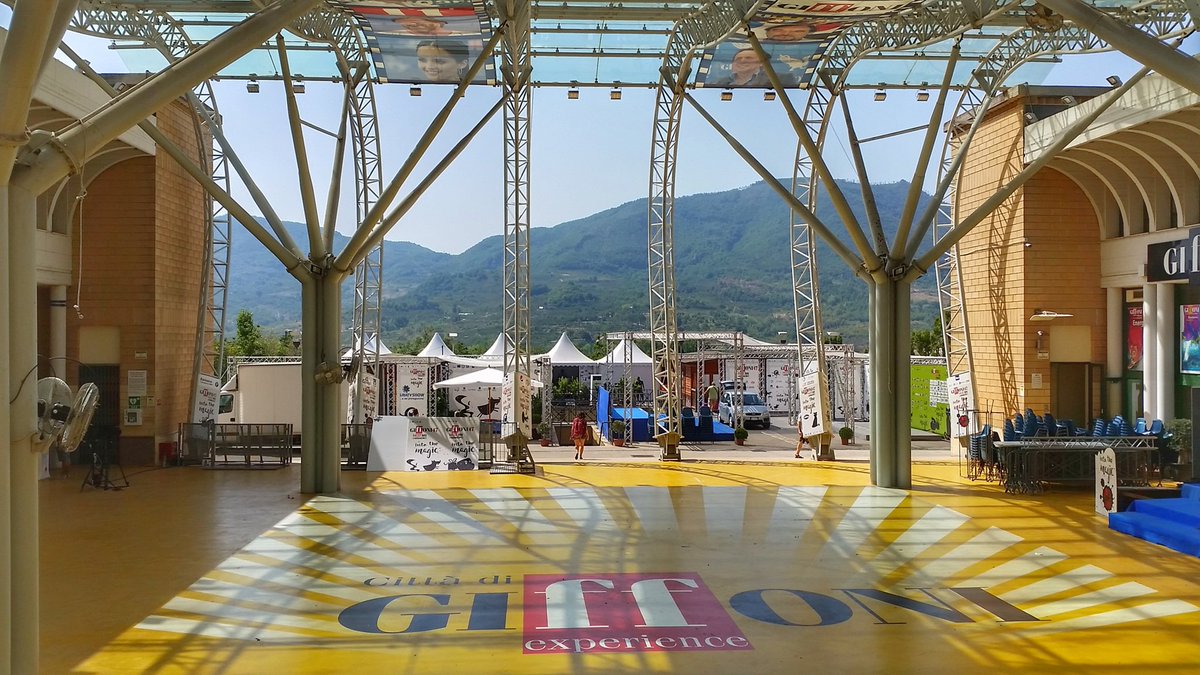 fulvialeopardi's tweet photo. Un luogo del cuore, prima ancora che un luogo fisico. Grazie, a tutti 💛 #InToTheMagic #Giffoni2017 #GFF17 https://t.co/V3H3LsMwda