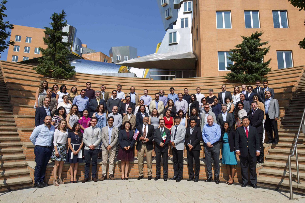 tonatiuhbp's tweet photo. Innovación y emprendimiento enriquecen formación de alumnos. @udg_oficial trabaja con @MIT, una de las mejores universidades del mundo. https://t.co/YDKKpLkhQc