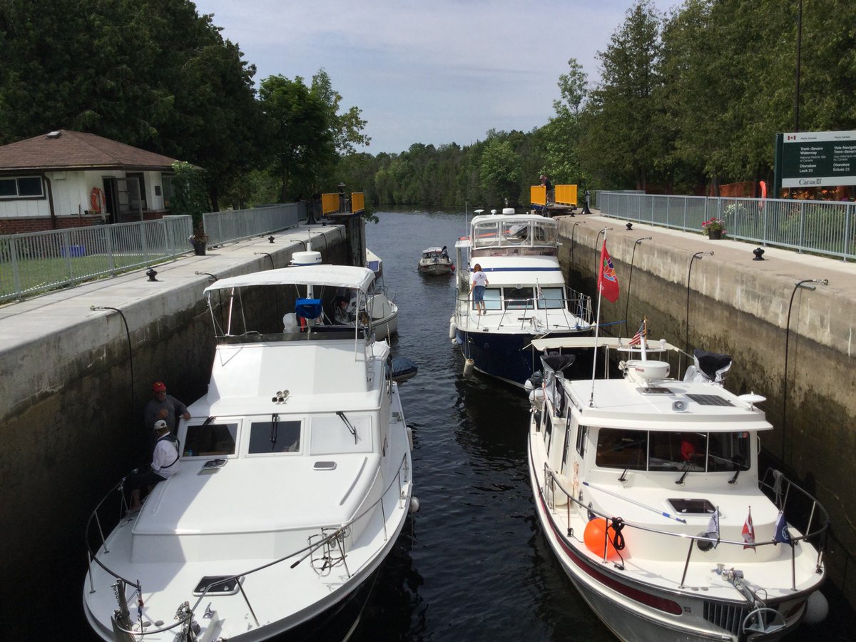 TrentSevernNHS's tweet photo. The #TrentSevern Waterway is part of the Great Loop! These boats in #Lock23 - #Otonabee are all completing the 6000 mile loop. https://t.co/XzGVlotNtI