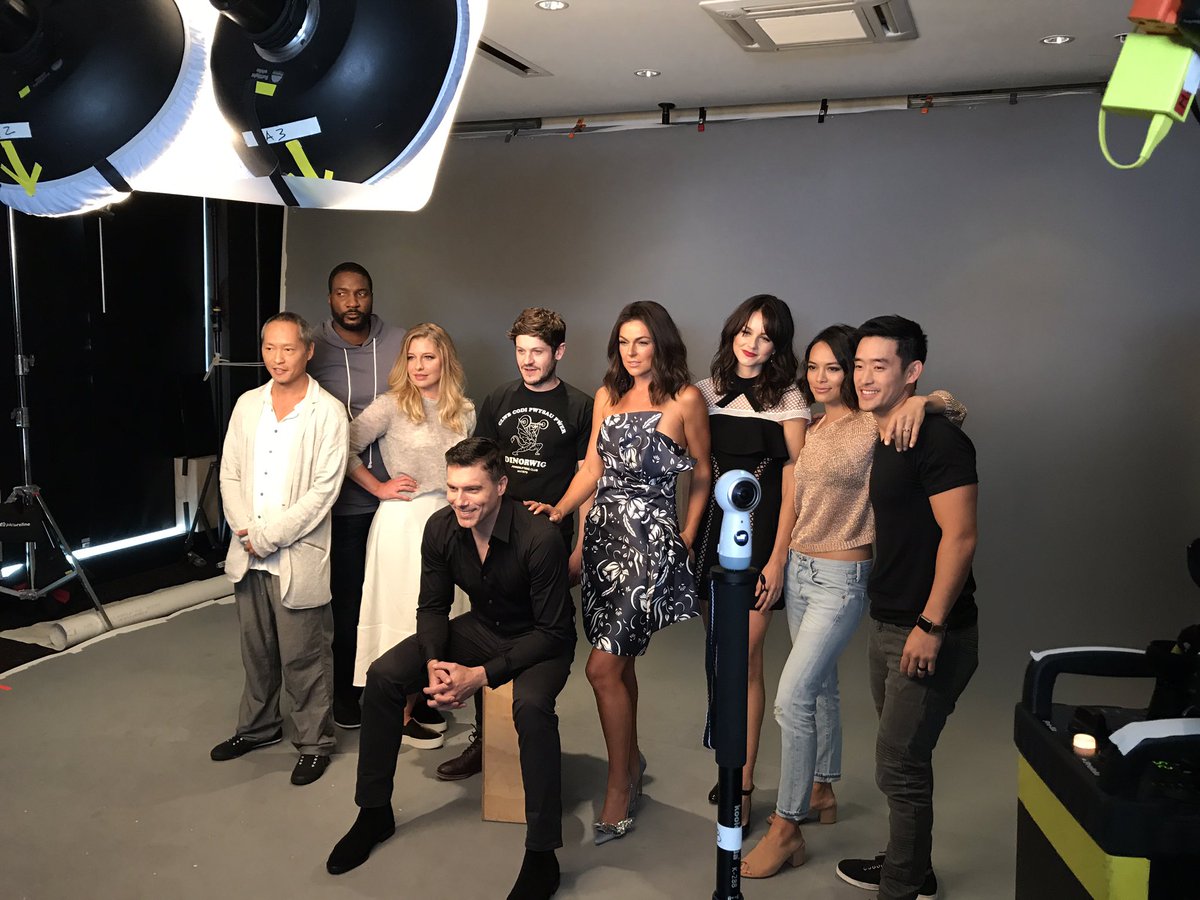ABCNetwork's tweet photo. The cast of Marvel's #Inhumans had a blast at their first Comic-Con! @theinhumans #MarvelSDCC #SDCC https://t.co/jpqJm07TRE