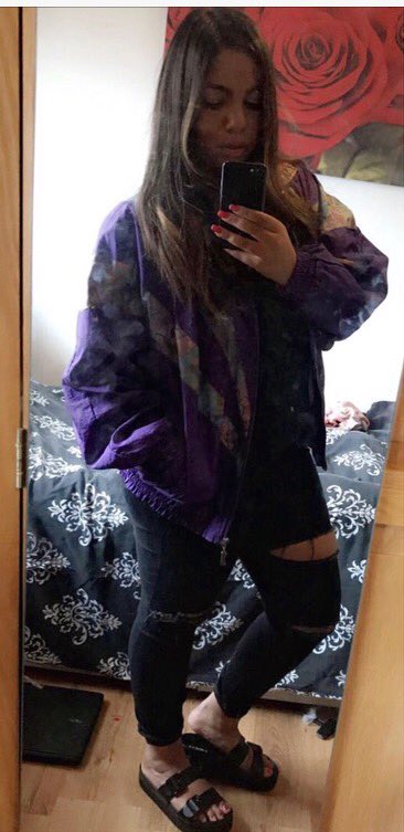 aish_derbs's tweet image. Just popping out ... #jacketfire