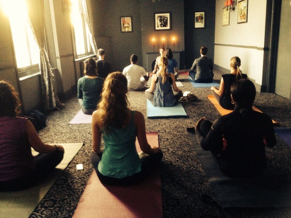 #yogaclass is on this Monday night <a href="/TheHonorOak_Pub/">The Honor Oak</a> before a 4weeks #summerbreak #se23 #honoroak #vinyasaflow #openlevelyoga #yogaforall