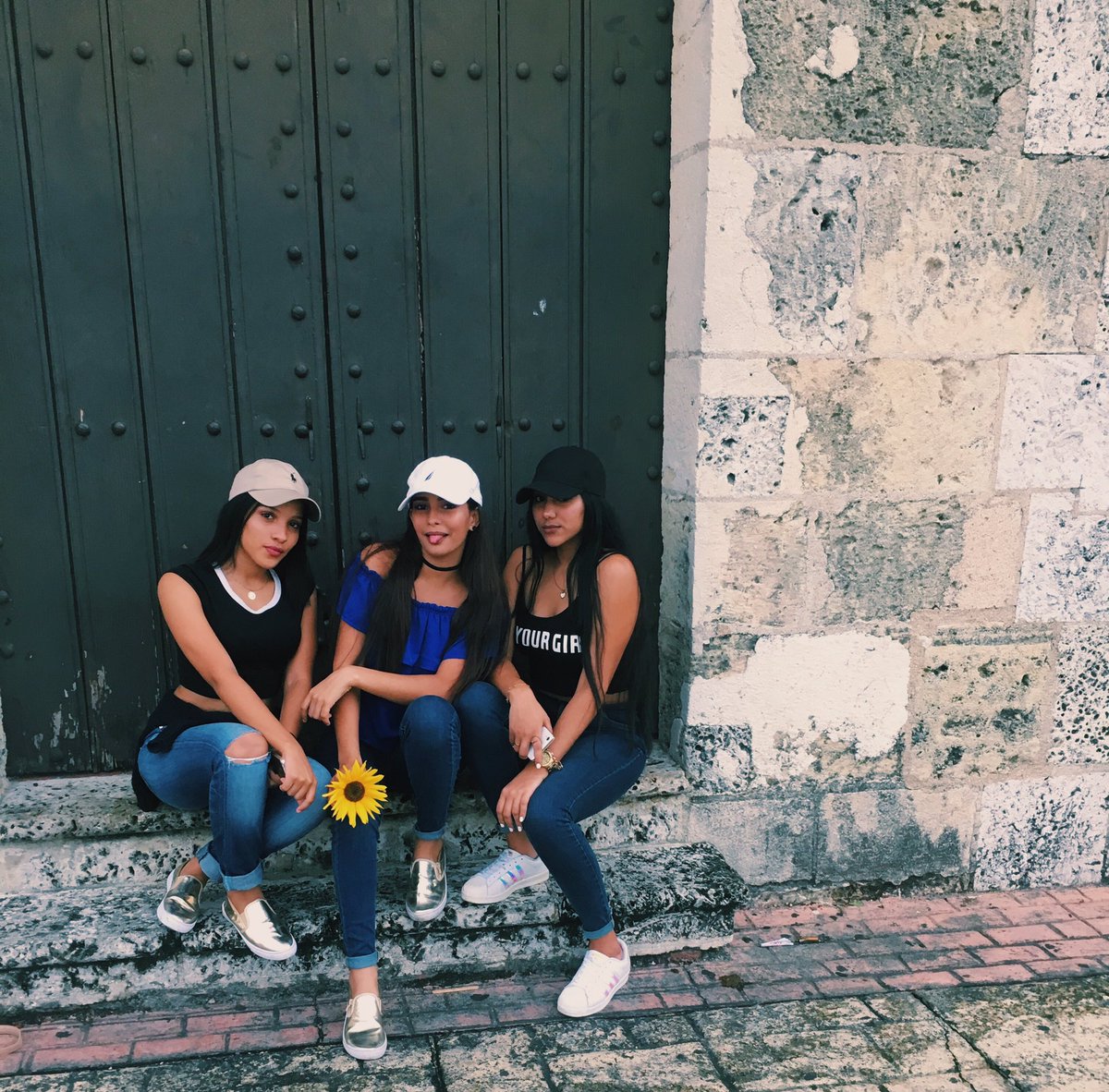 AmbarGaarcia's tweet photo. Enjoy the beautiful moments #kuins 💐🖇 https://t.co/mw1ihspn32