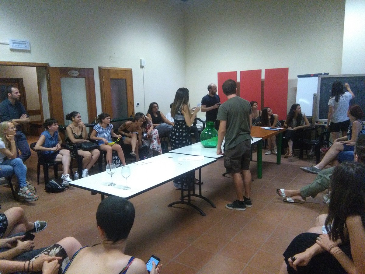 DominioPubblico's tweet photo. La Giuria #Popolare e #Critica si riuniscono per discutere e decretare i vincitori della #Quarta edizione #DirectionUnder30 https://t.co/sERg0NZnc6