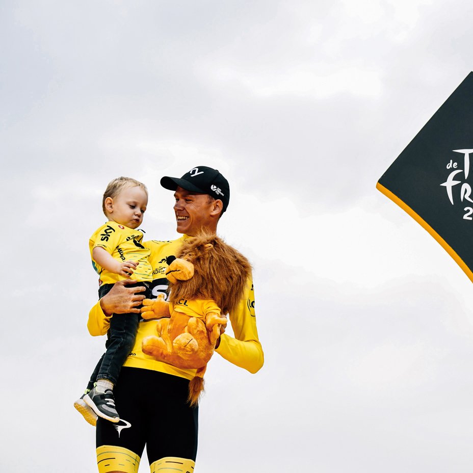 NetcompanyINEOS's tweet photo. GALLERY: There's no place like Paris! Check out all the best shots of a memorable final stage #TEAM5KY #F4OOMEY

📸 > https://t.co/WuYsjBRDXt https://t.co/wDtDd5bX4h