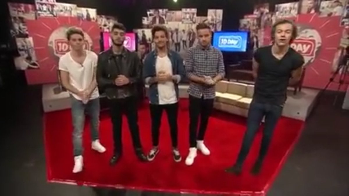Alexiahhoran1's tweet photo. #7YearOfOneDirection aaaaaah ainda nn acredito que a banda está completando 7 anos 😍💗💗💗 https://t.co/n2XaVAs9Go