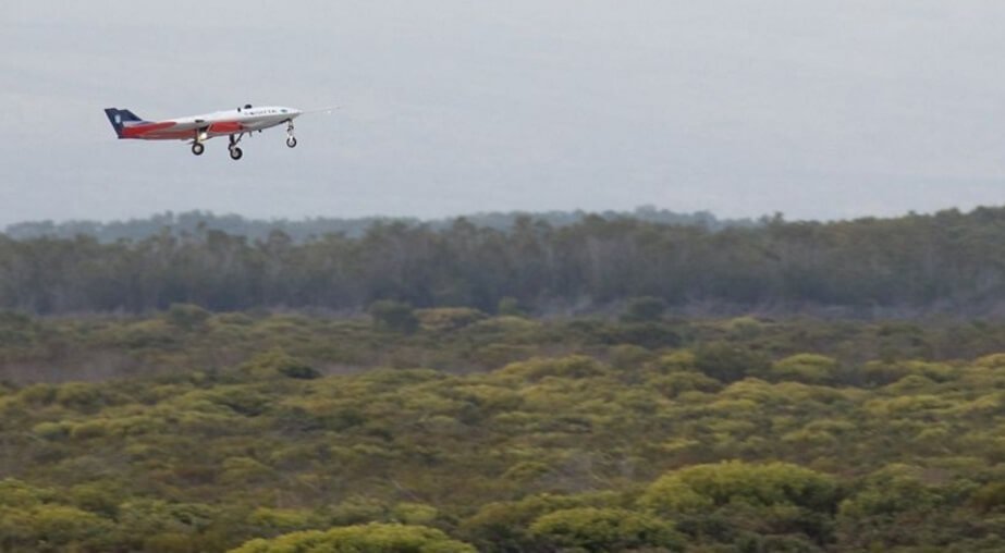 FlyingDroneNews's tweet photo. Successful first flight for UAV demonstrator SAGITTA in South Africa https://t.co/DfGDEpydMr https://t.co/xUa2PoCrpB