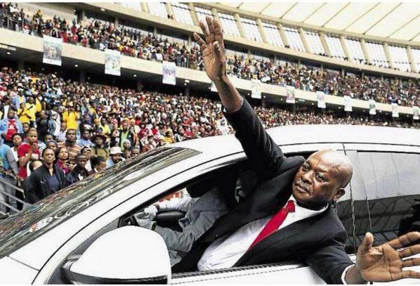 SaMmapago's tweet photo. 2014 Twitter was very lit, remember when #NotSenzosDad tag went viral? https://t.co/TaCwYkkrJ1