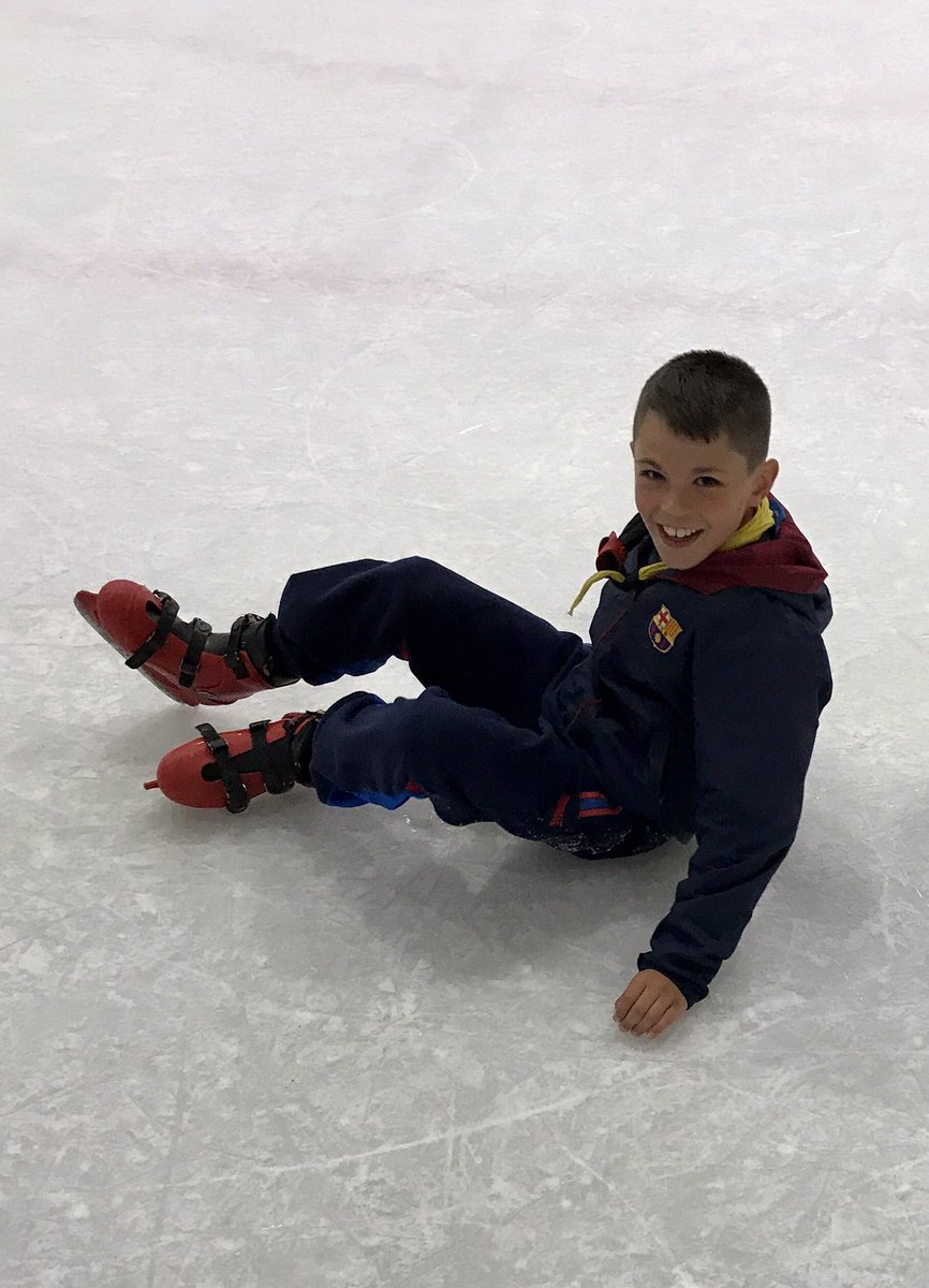 33rdWallasey's tweet photo. Big thank you to all at Deeside ice rink and Arriva trains our Cubs had a fantastic day #new adventures @MerseysideScout @ArrivaTW https://t.co/GUYxvsHDe4