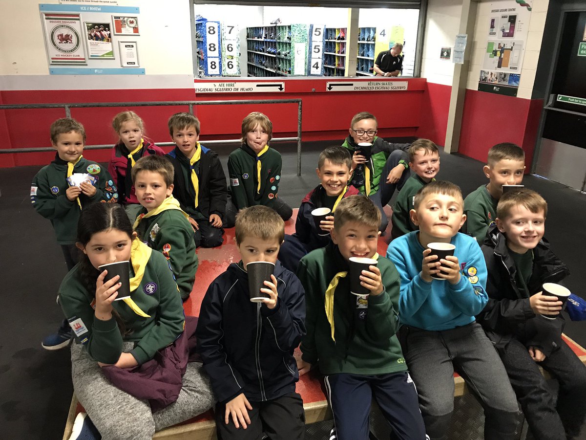 33rdWallasey's tweet photo. Big thank you to all at Deeside ice rink and Arriva trains our Cubs had a fantastic day #new adventures @MerseysideScout @ArrivaTW https://t.co/GUYxvsHDe4