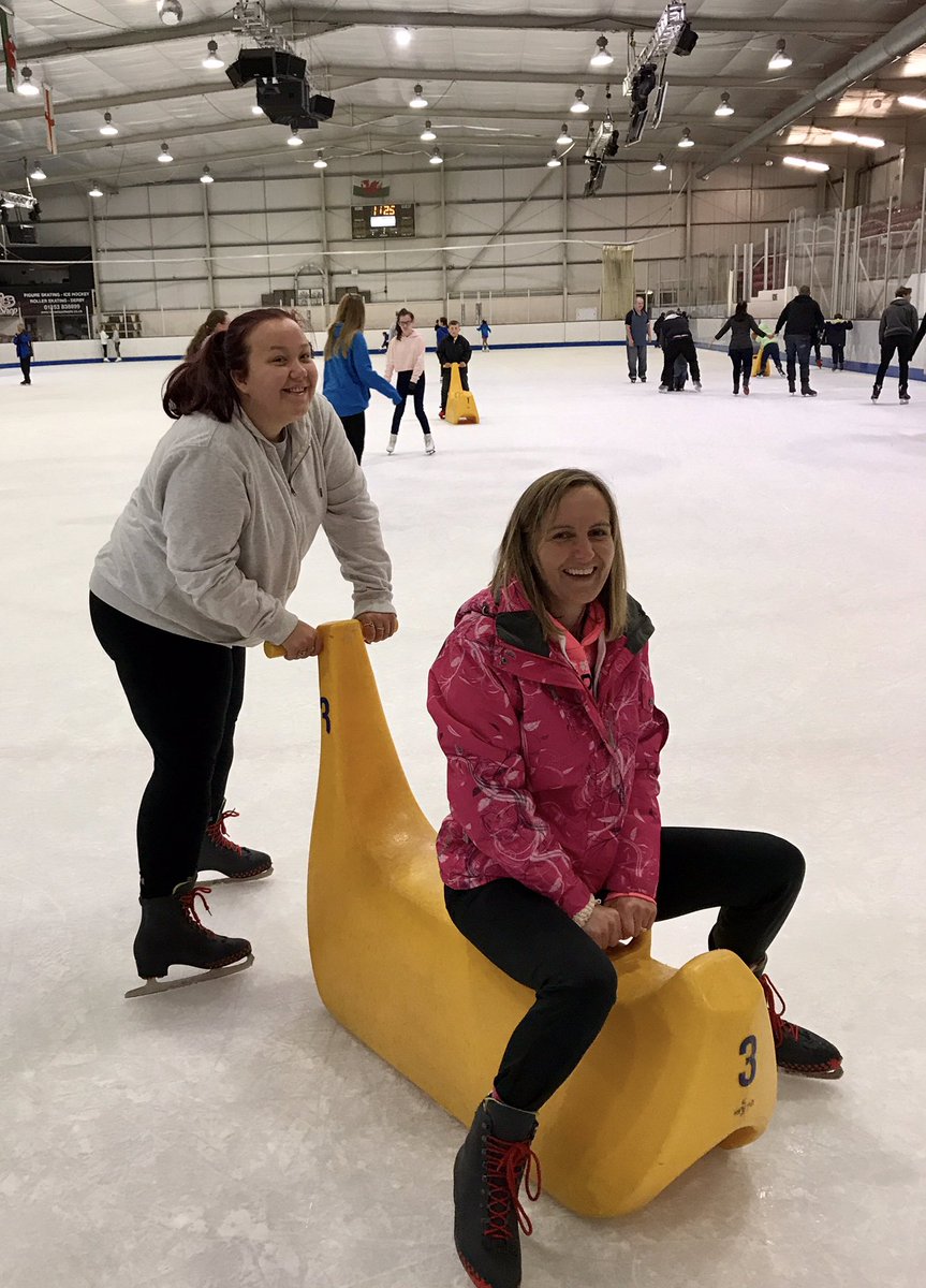 33rdWallasey's tweet photo. Big thank you to all at Deeside ice rink and Arriva trains our Cubs had a fantastic day #new adventures @MerseysideScout @ArrivaTW https://t.co/GUYxvsHDe4