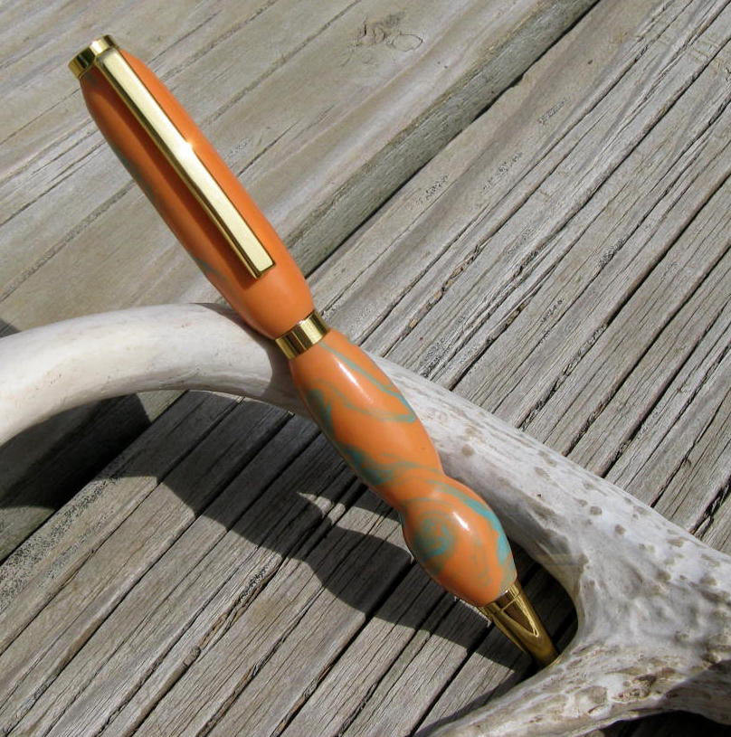 Emotional_Oasis's tweet photo. Orange and Green UV Reactive Handmade Pen https://t.co/3lJukW8iyW #jetteam #DesignerPen https://t.co/J2sx9JQspx