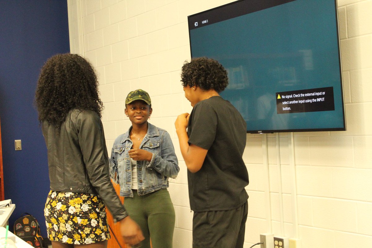 ieducatellc's tweet photo. Nick Manning, Lead iEducator, Prepared The New iEducators For DreamBuilders: Session 2 @StateFarm ! It Was A Hit! #iEducate #iEducates https://t.co/m4KX3xvK0N