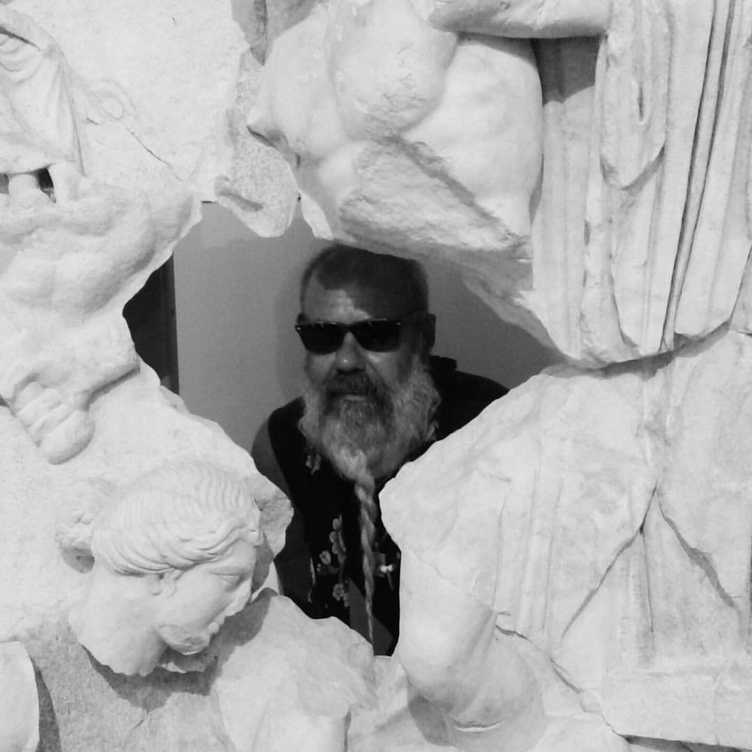 der ki ; ORESTES DELPHİ'DE............