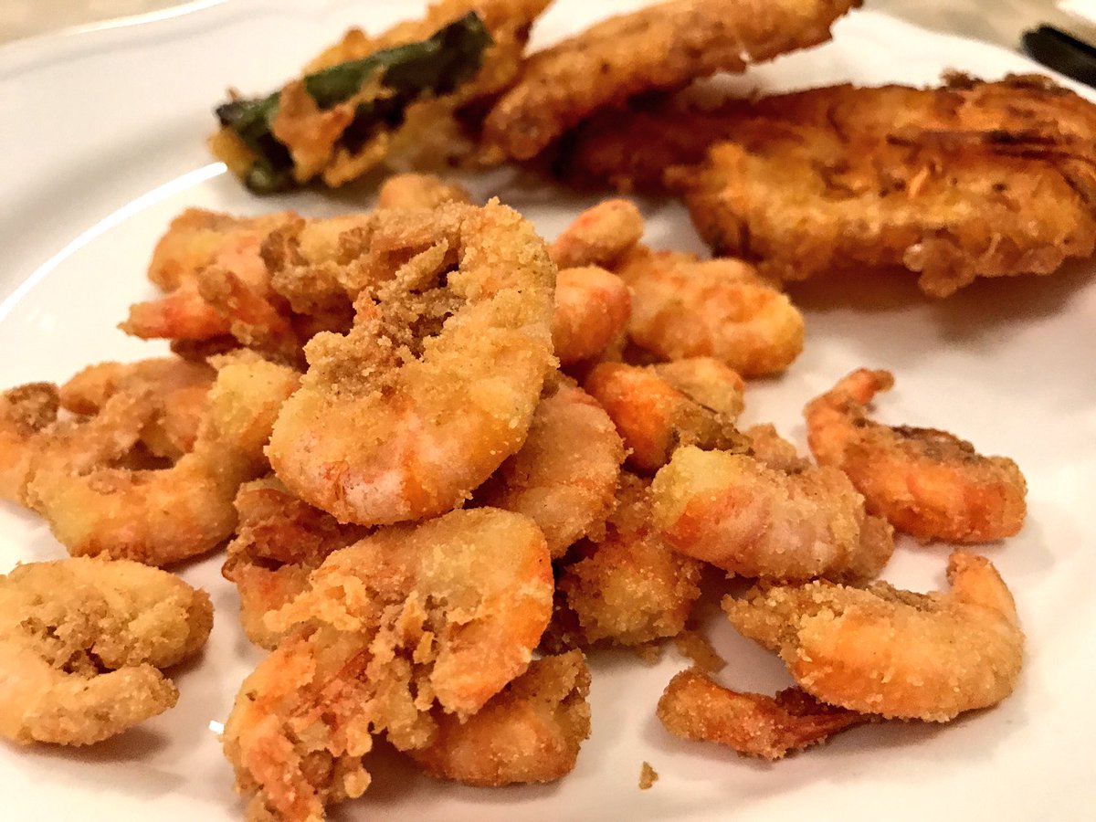 insopportabile's tweet photo. Il mondo è troppo poco fritto. Questo è il vero problema. #santamoglie per il futuro. https://t.co/GaFJCS1taz