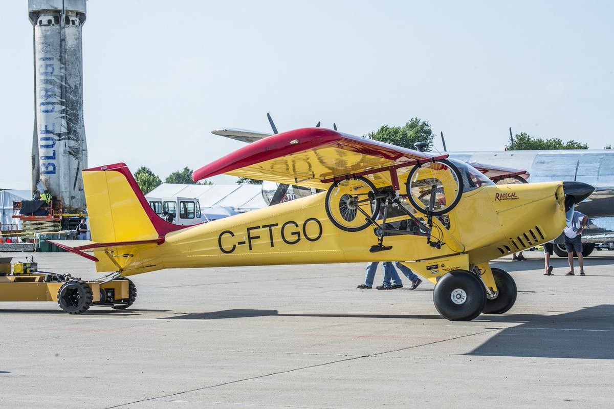 EAA's tweet photo. That's one way to make sure you have suitable ground transportation when you're in Oshkosh! #OSH17 https://t.co/HQTTtQBSpg