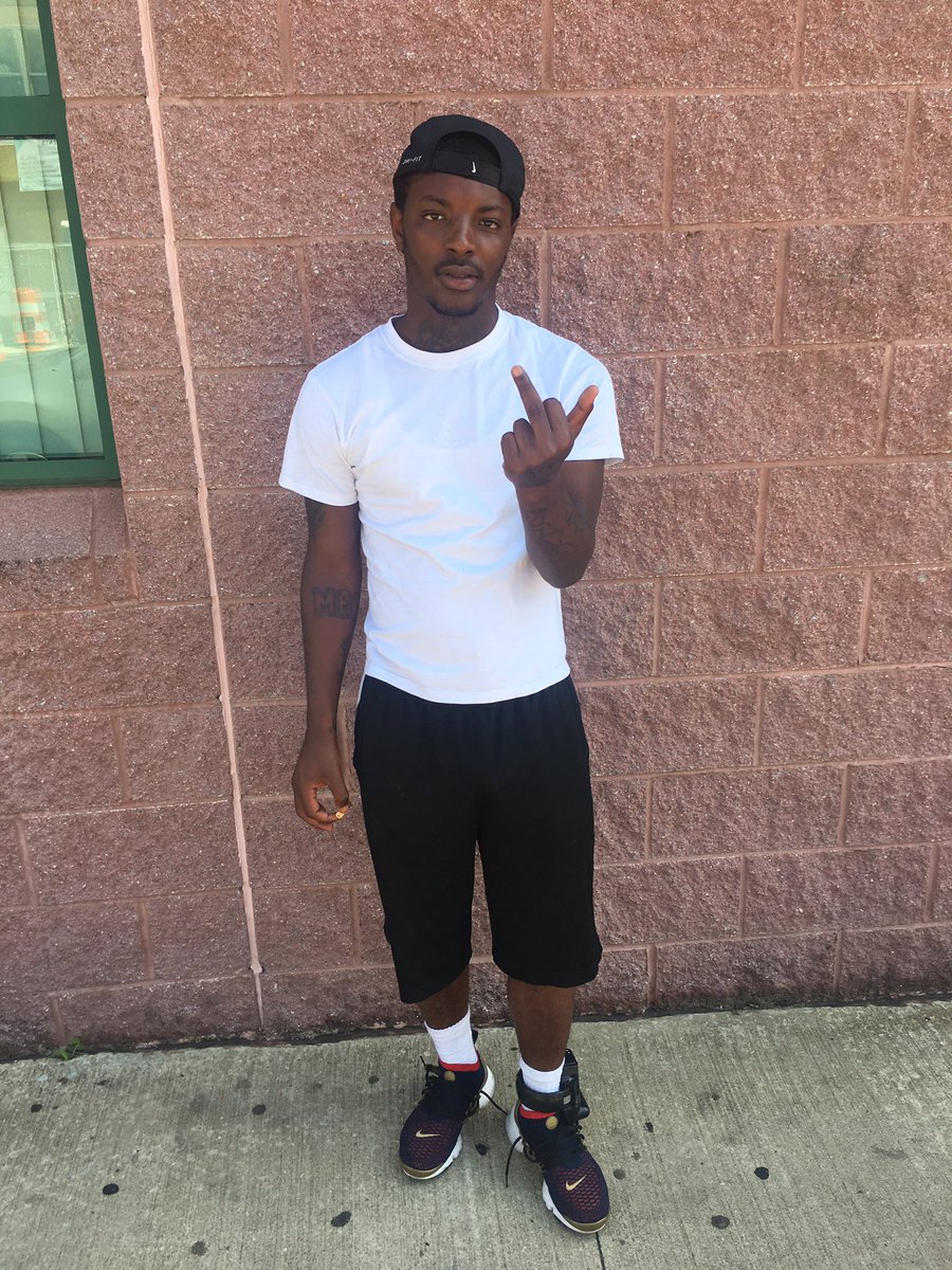 carter_made's tweet photo. Iont Beef With Niggaz I Keep It Brief With Niggaz Sun Glasses With The Emoji Cause Iont See You Niggaz😎 https://t.co/hpGfCuKB2L