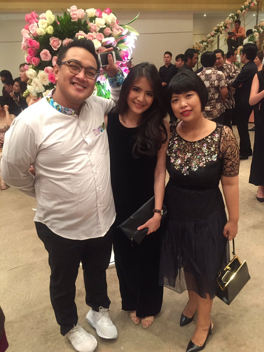 sonyapandr's tweet photo. Memori malam ini. So glad to see each other again ❤️ https://t.co/KiPqDzN3mS