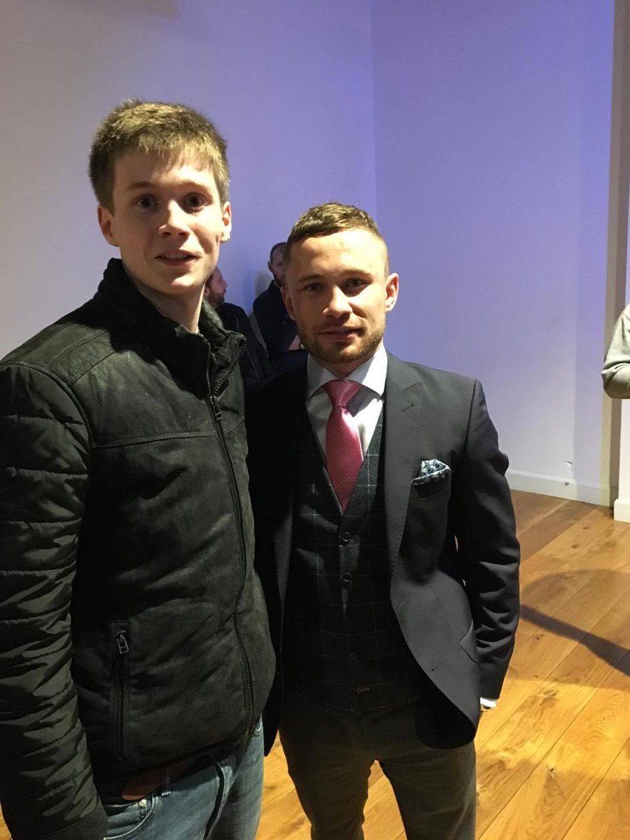 mallorysmyth's tweet photo. Shout out 2 M8 David Robb 4 signed glove by legend @CarlFrampton 2 auction 2 help me walk again. Pls see FB page Jennifer's Journey 2 bid. https://t.co/3qqTmF8ciz