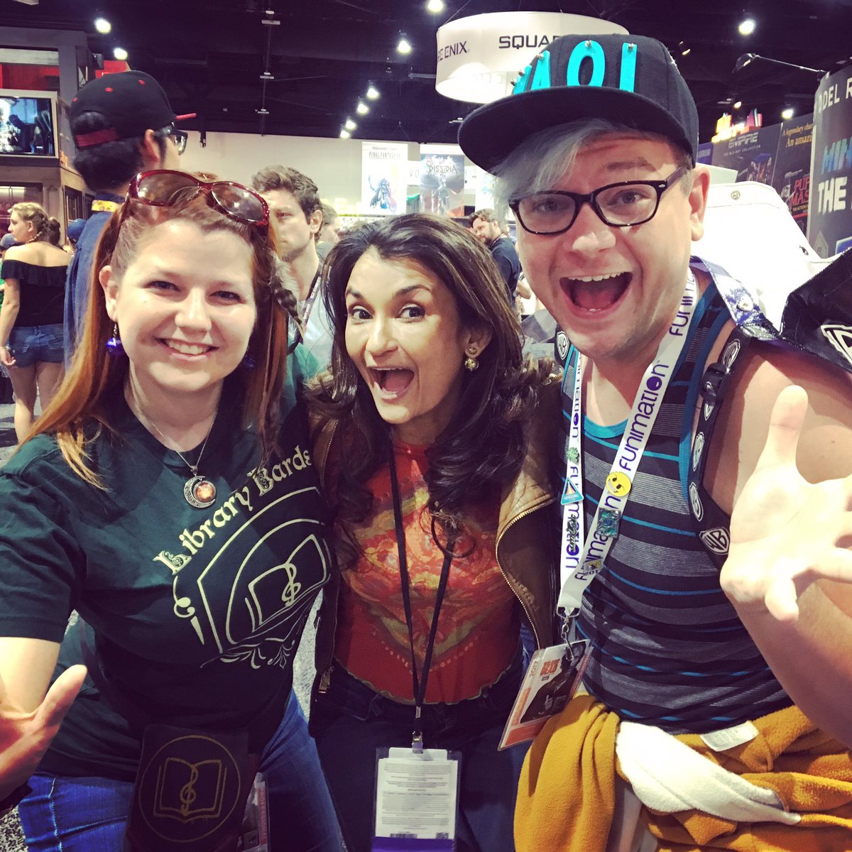 Xanderrific's tweet photo. We have opened the path! #SymmetraMain #Overwatch #SDCC #ComfyCon @sweeetanj @LibraryBards @bonniebellg https://t.co/1obNtVocNu