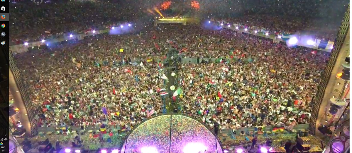tacorp365's tweet photo. @dimitrivegas @likemike blowing up at 
@tomorrowland #LegendaryPerformance #Music #ElectronicMusic #JourneyAbroad #Tomorrowland https://t.co/tHHhwVrl5L