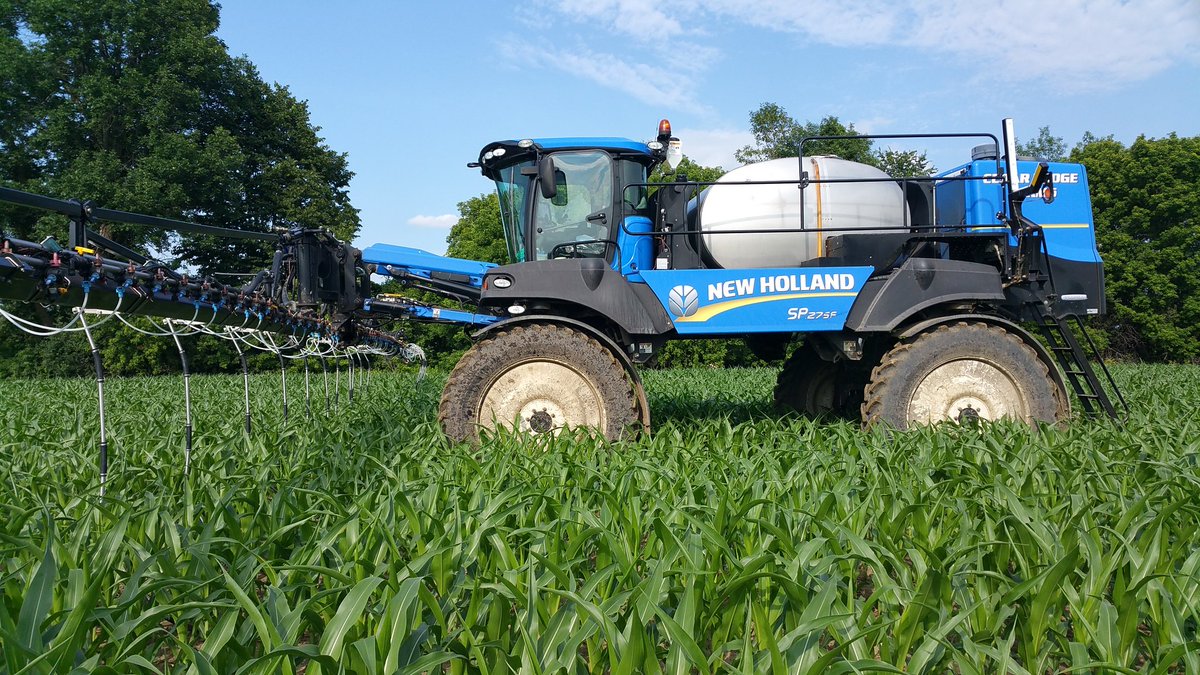 farmerschneck's tweet photo. I think it is finally summer. Done #sidedress17 #ontag zzzzzzzz #nutraboss 2017 is the thing nightmares are made of. https://t.co/76kWWQtKm7