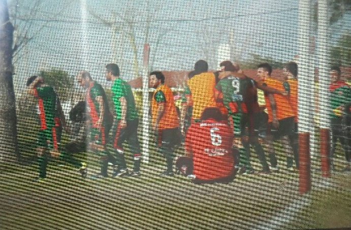 EmiliaSpinelli3's tweet photo. #AFlorida GOOOL de Sebastián Rodríguez para que @club_avenida abra la cuenta y le gane a Mendoza
@futbolflorida https://t.co/R8QaZVCnTf
