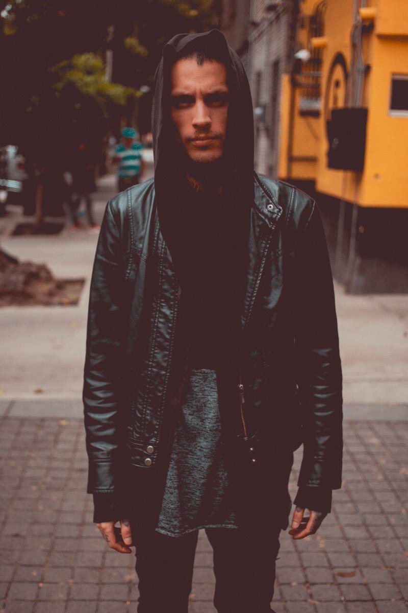 FromAlaskaband's tweet photo. ¿Ya felicitaron a @PabloHolmanC ? ❤️ denle todo su cariño hoy en su cumpleaños // te queremos 📸@dansilvaph #FROMALASKA https://t.co/NbwM5AVkOB